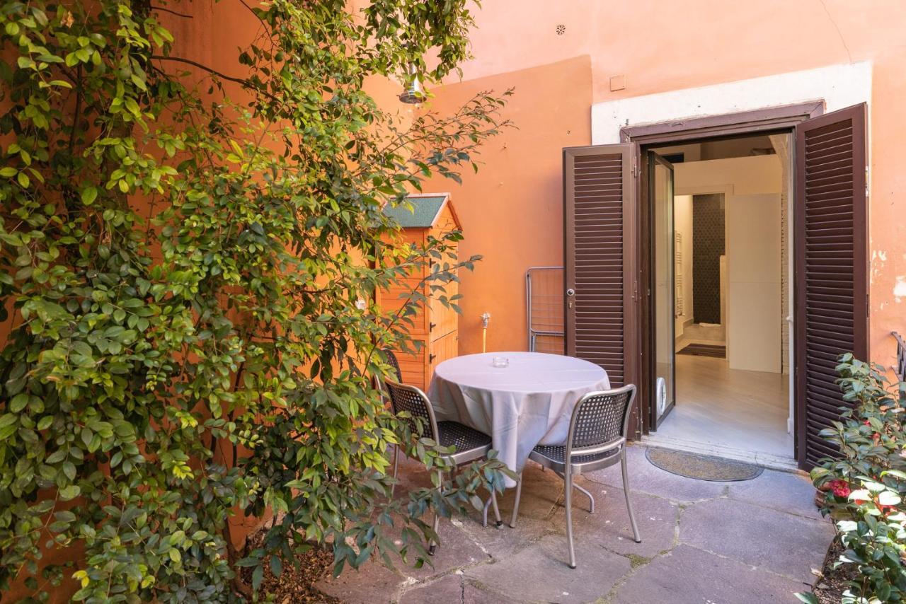 Rione Monti Studio Apt With Private Garden Rzym Zewnętrze zdjęcie